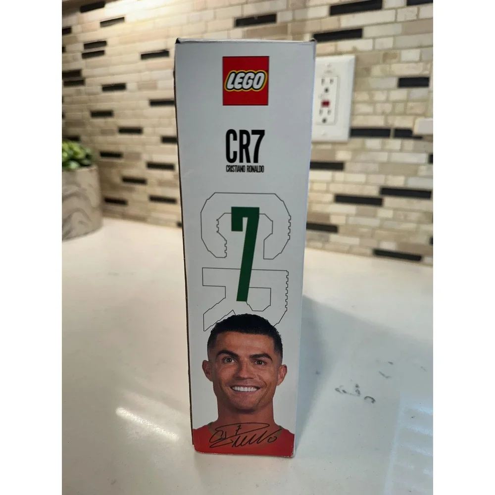 LEGO Multi CR7 Cristiano Ronaldo Soccer Highlights Set 43012 490 Pcs
